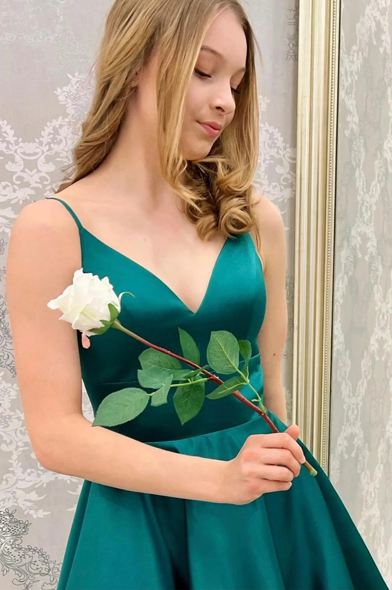 Cute V-Neck Satin Short Prom Dress, Green Knee Length Party Dress
