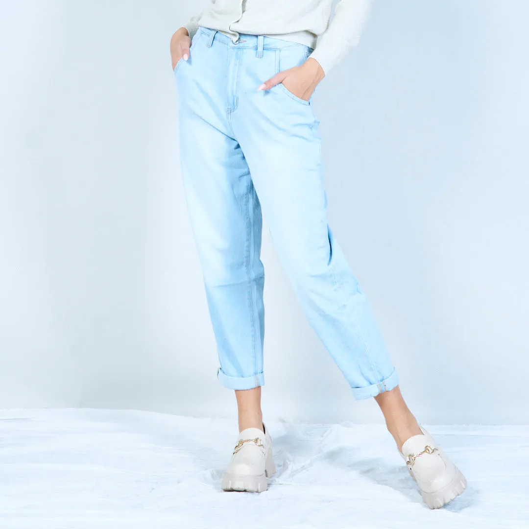 Light wash casual tapered jeans wholesale